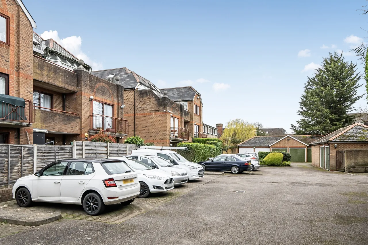 The Ridgeway, Enfield, photo 11