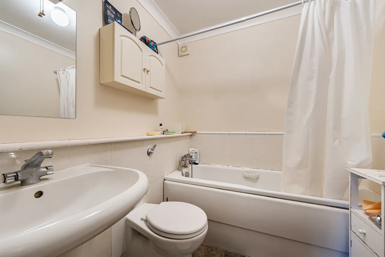 The Ridgeway, Enfield, photo 8