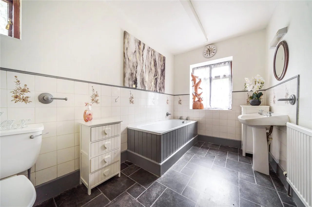Golf Links Road, Builth Wells, photo 15