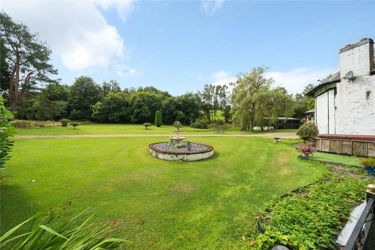 Golf Links Road, Builth Wells, photo 27