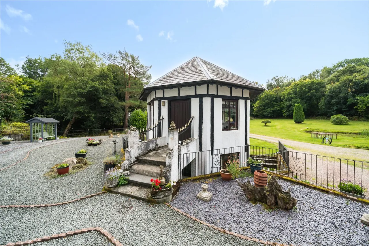 Golf Links Road, Builth Wells, photo 17