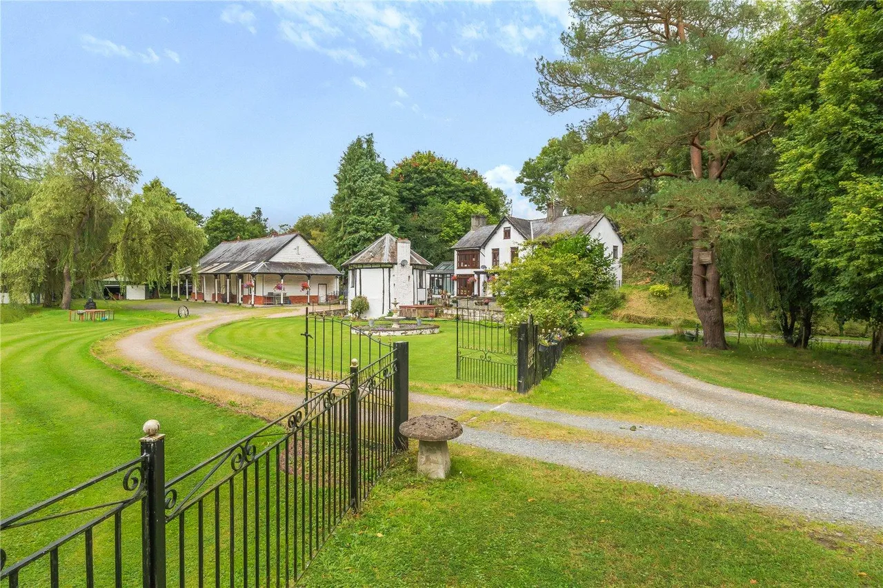 Golf Links Road, Builth Wells, photo 21