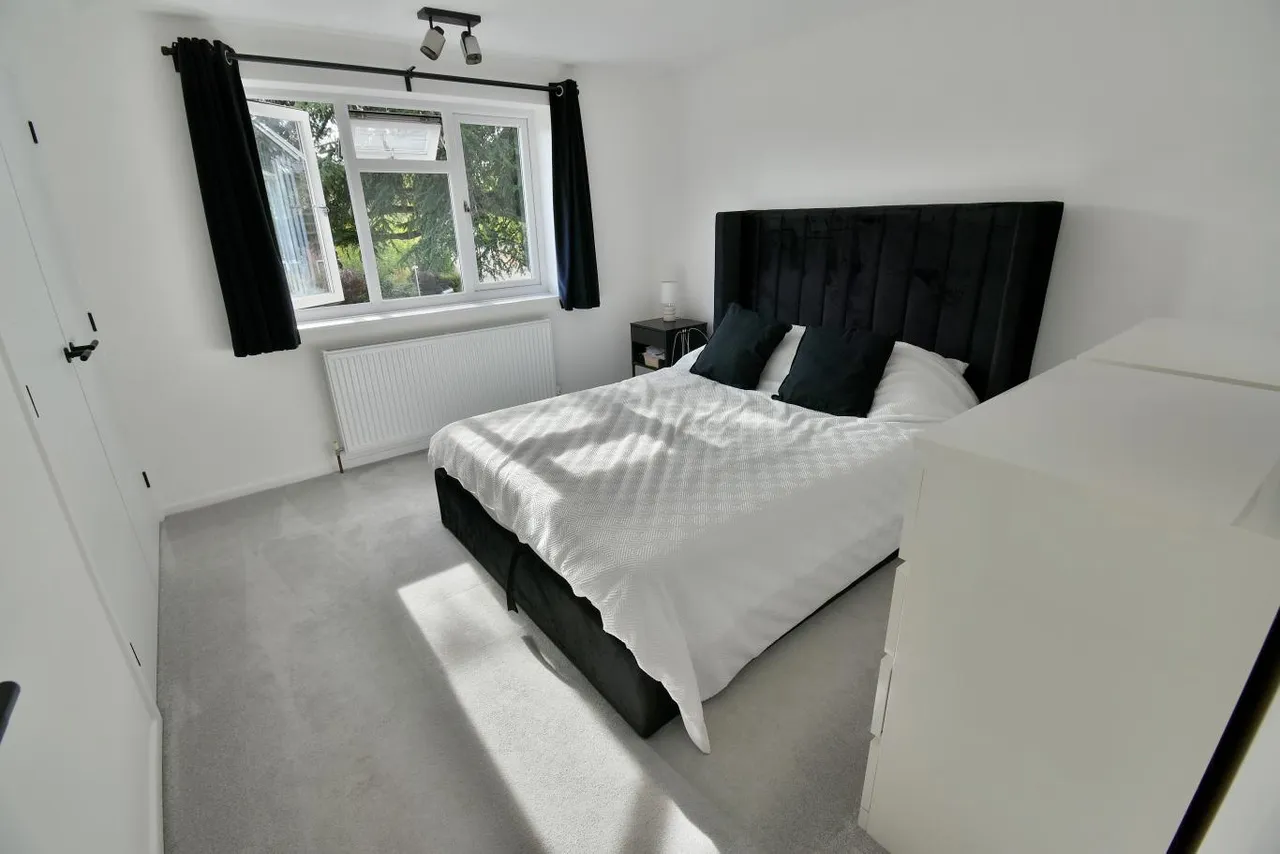 The Pines, BH22, photo 5