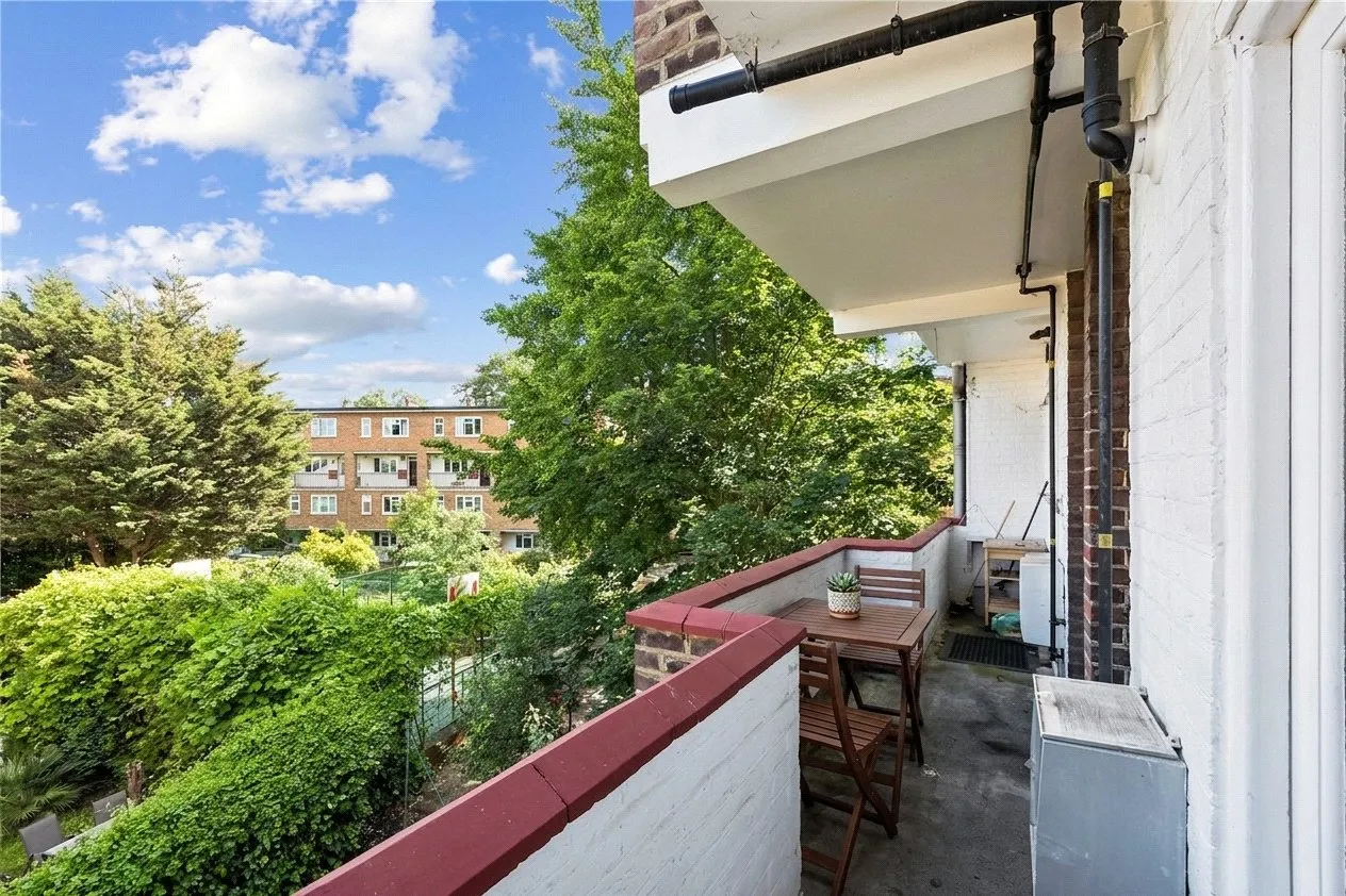 Clissold Crescent, London, N16, photo 9