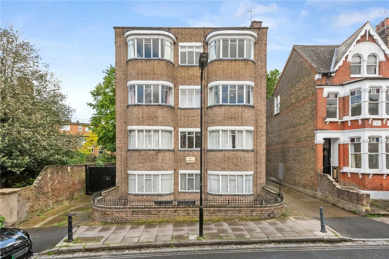 Clissold Crescent, London, N16, photo 2