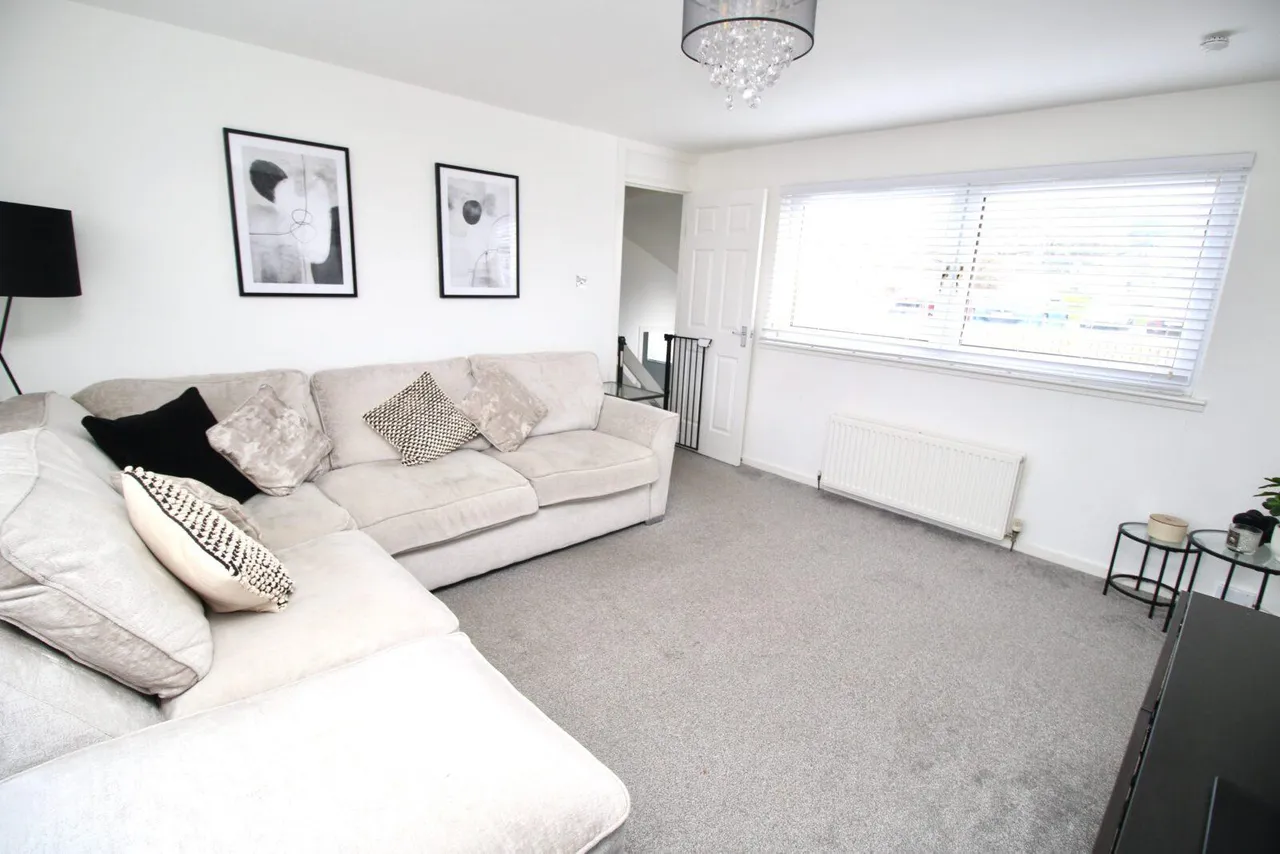 4 bed house for sale — Birch Road, Cumbernauld, G67 3PF