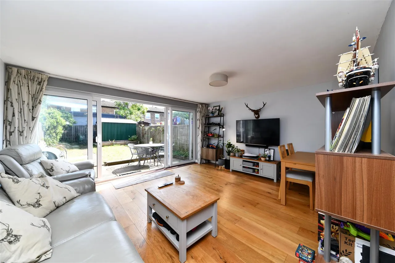 Ripon Road, Stevenage, Herts, SG1 4NJ, photo 2