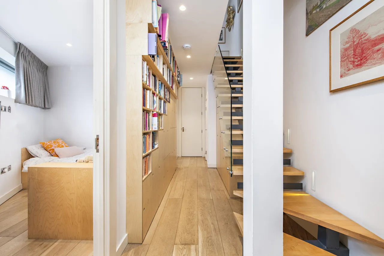 Anglers Lane, Kentish Town, NW5, photo 10