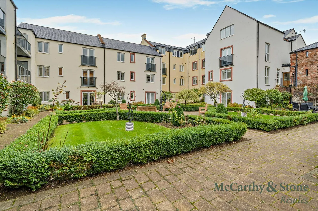 1 bed flat for sale, Friargate, Penrith, CA11