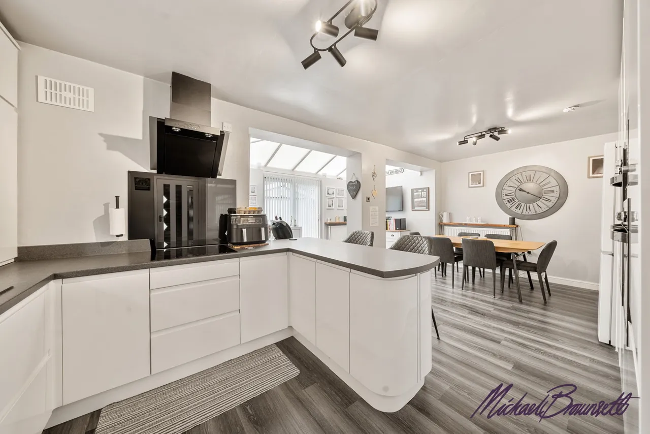 Fenwick Drive, Bradford, BD6 2RZ, photo 5