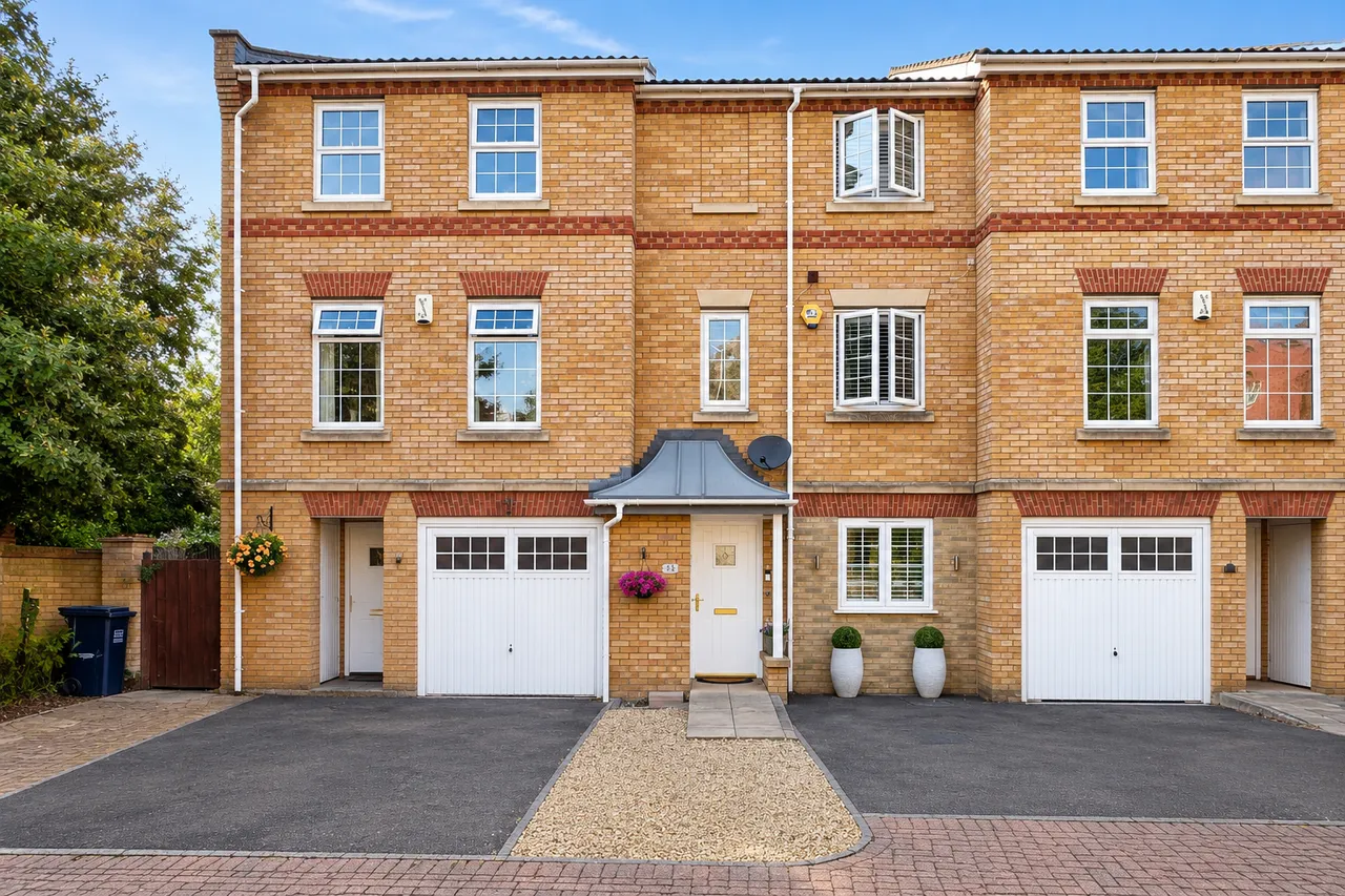 3 bed house for sale — Porthallow Close, Orpington, BR6 9XU