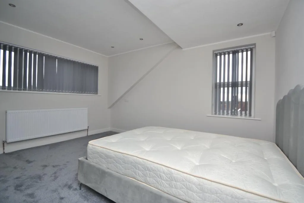 Harrogate Road, Moortown, LS17, photo 4
