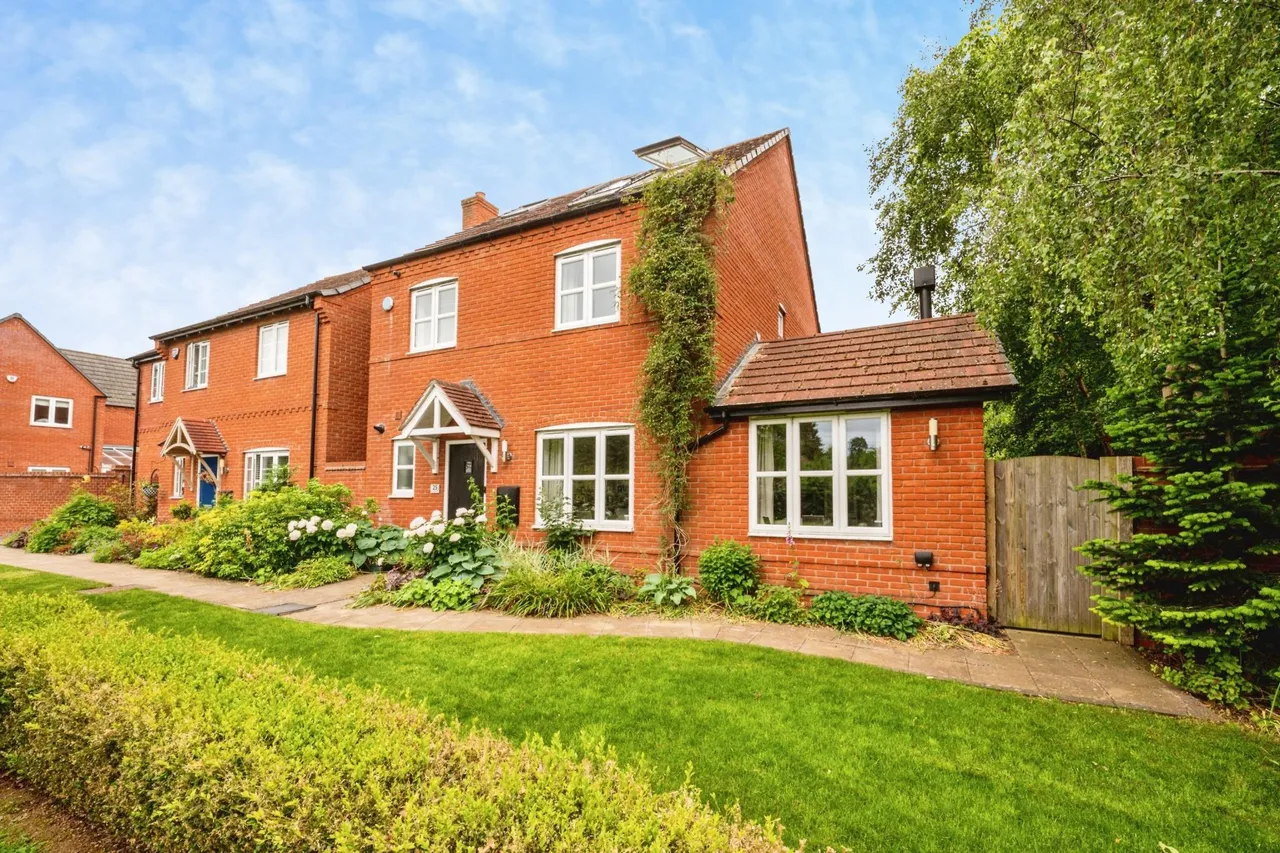 Norman Edwards Close, Birmingham, B46, photo 51