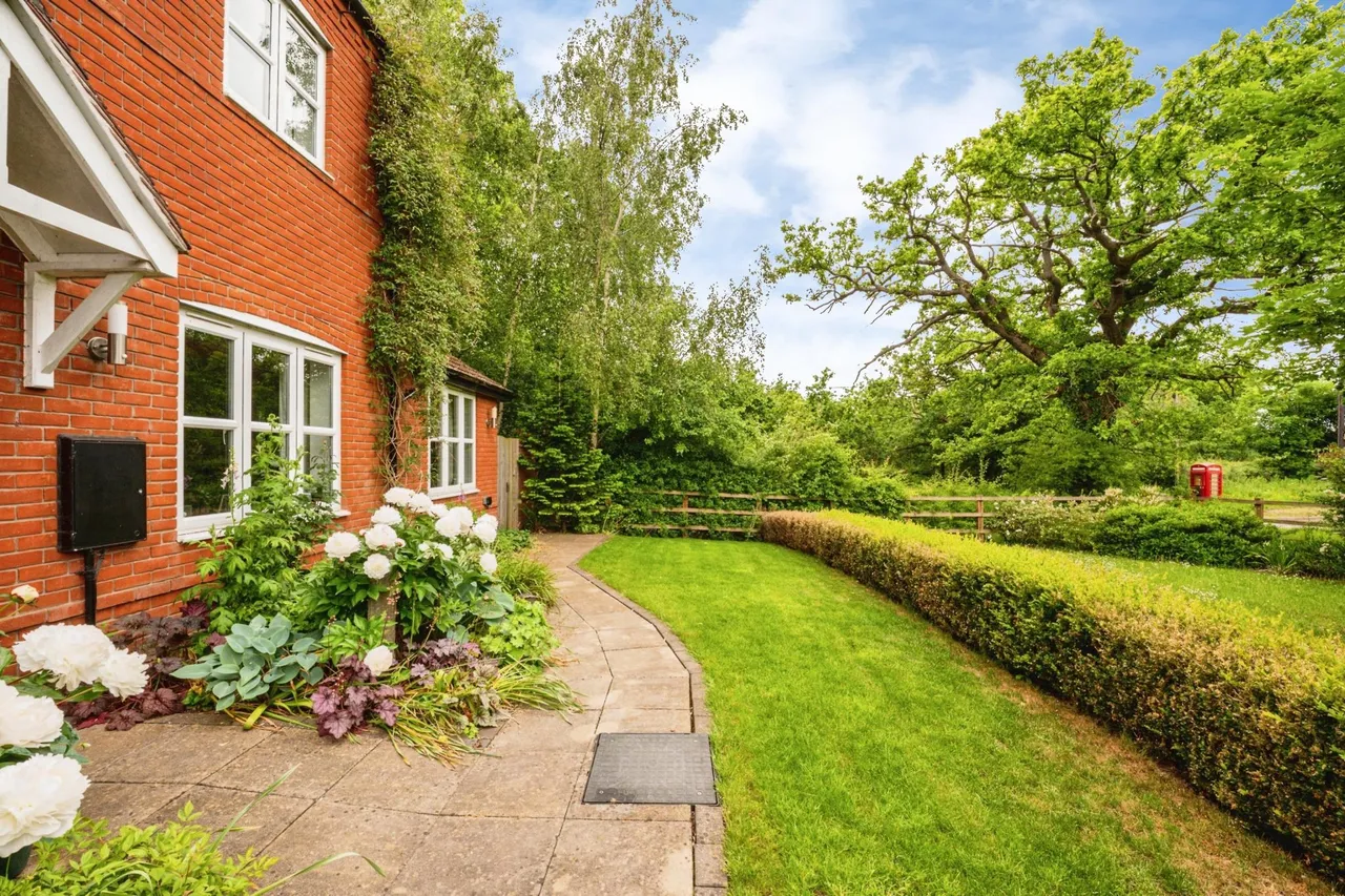Norman Edwards Close, Birmingham, B46, photo 42