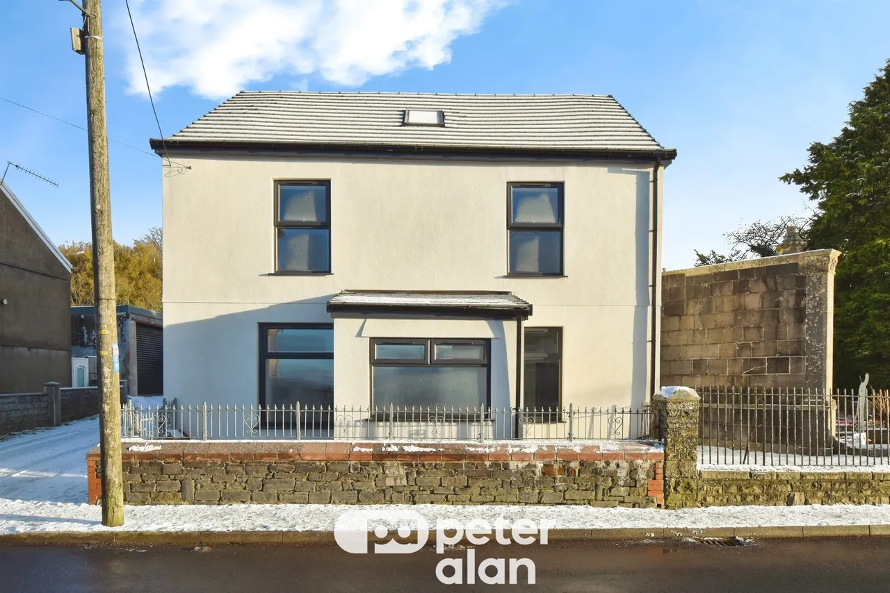4 bed house for sale, Pantyscallog Houses Merthyr Tydfil, CF48