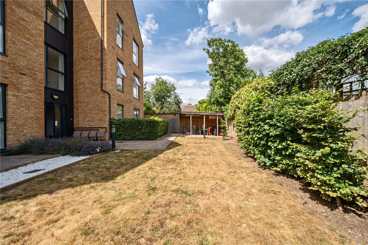 Gurnell Grove, Ealing, W13, photo 22
