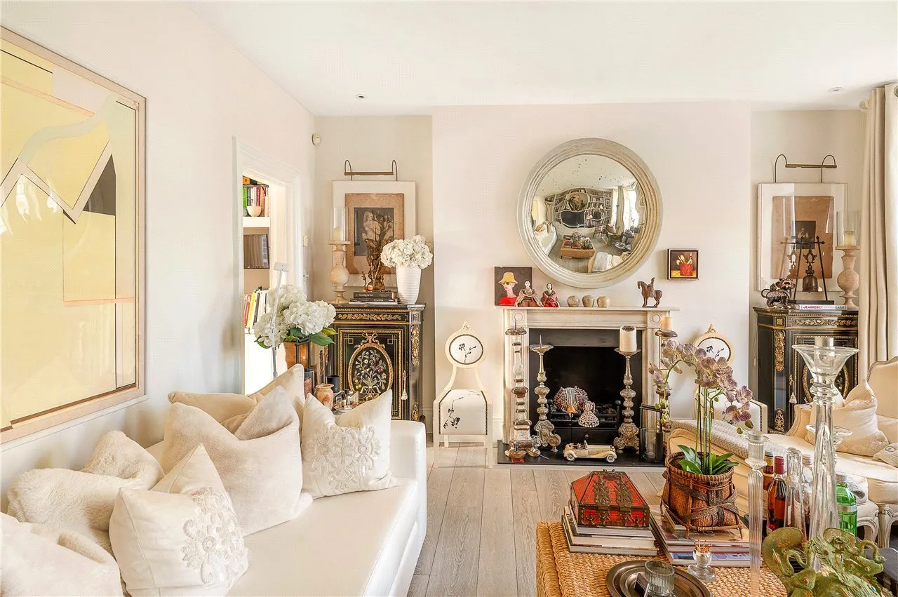 Chalcot Square, Primrose Hill, London, NW1, photo 4