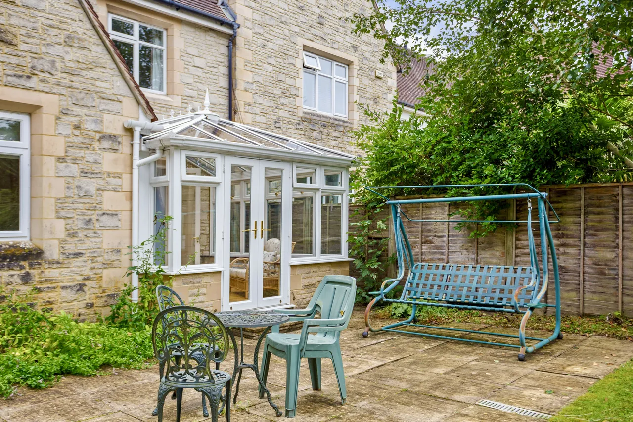 Church Hill, Nutfield, RH1, photo 8