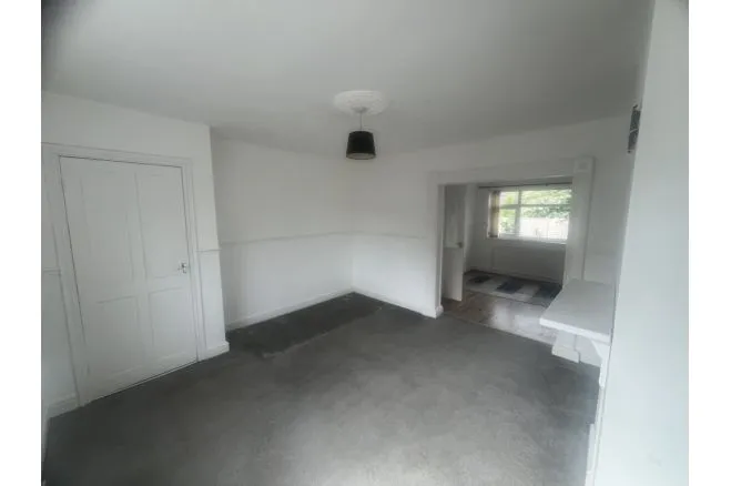 Hillside Drive, Manchester, photo 4