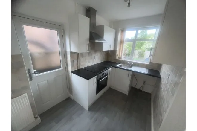 Hillside Drive, Manchester, photo 7