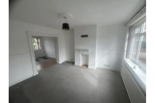 Hillside Drive, Manchester, photo 2