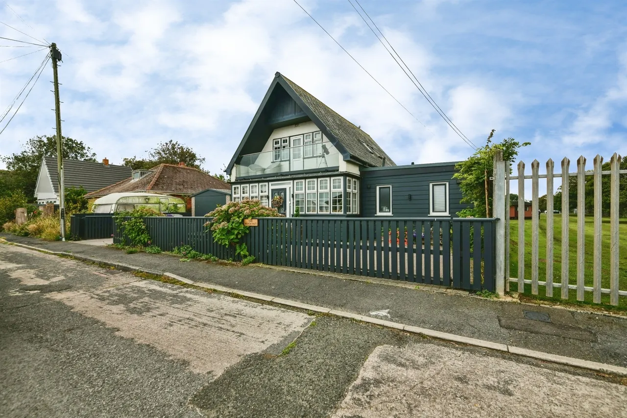 St. Peters Lane, Trusthorpe, LN12, photo 29