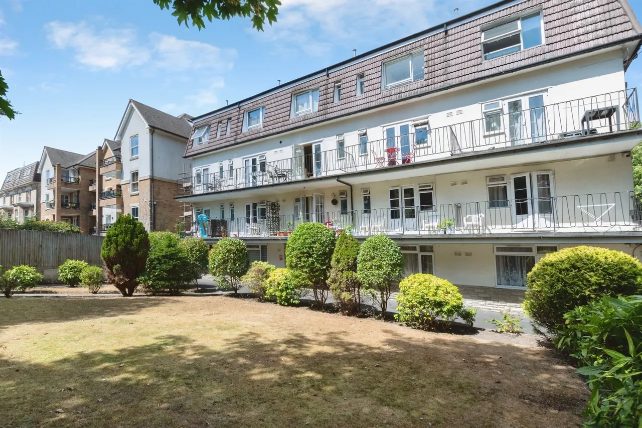 1 bed flat for sale — Knyveton Road, Bournemouth