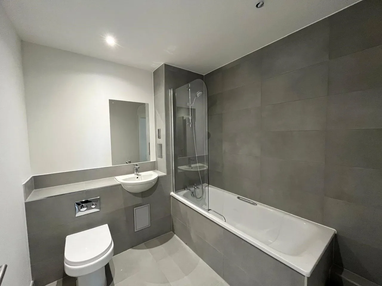Buckingham Road, Bletchley, Milton Keynes, Buckinghamshire, MK3, photo 5