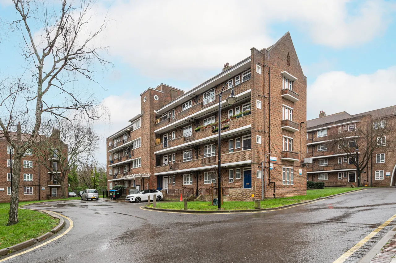 22 Barker House, Kingswood Estate, London, photo 7