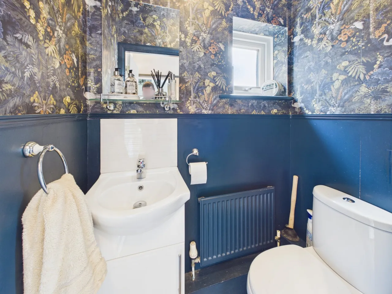 School Road, Ashford, TW15, photo 17