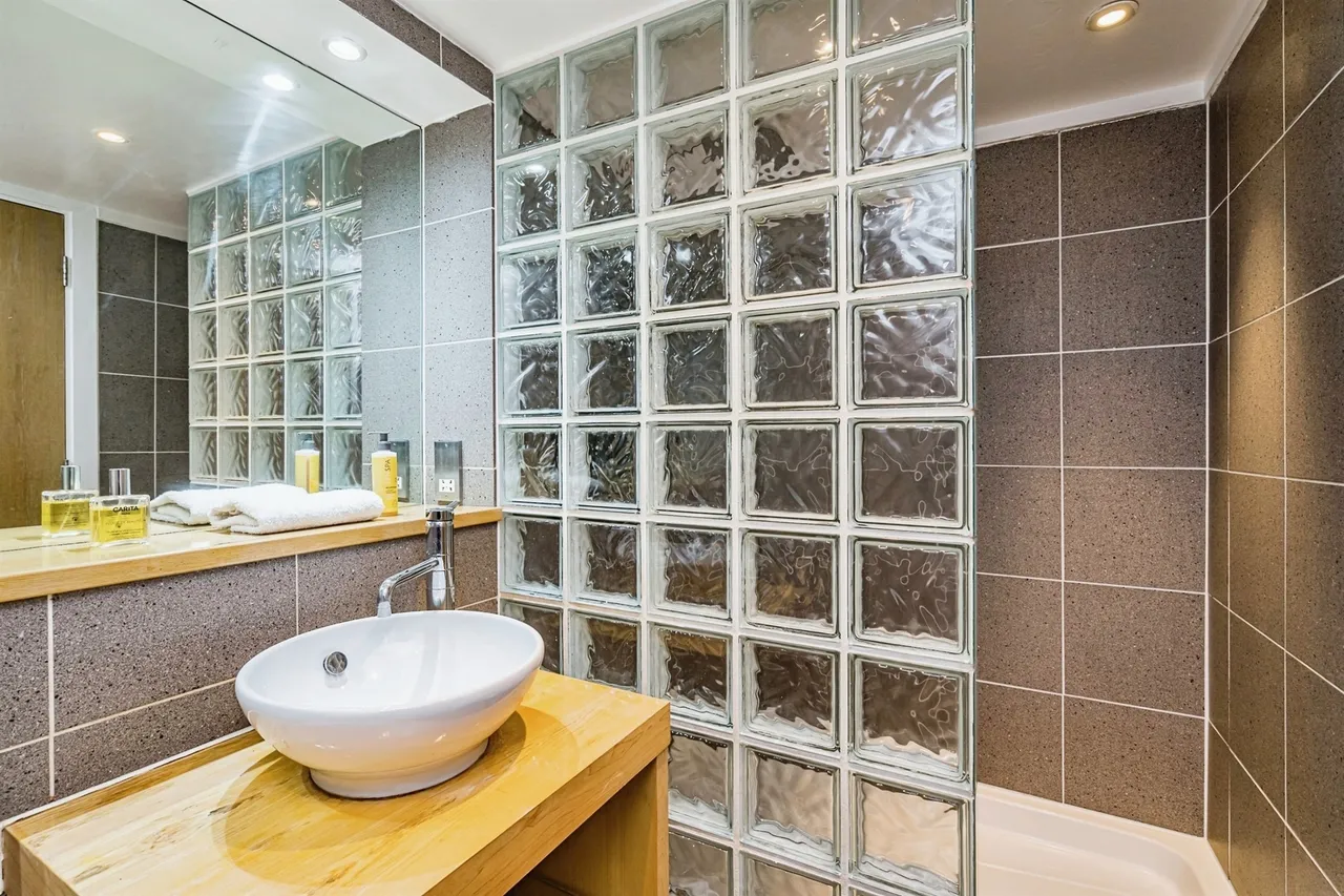 Metropolitan Lofts, Dudley, DY1, photo 14