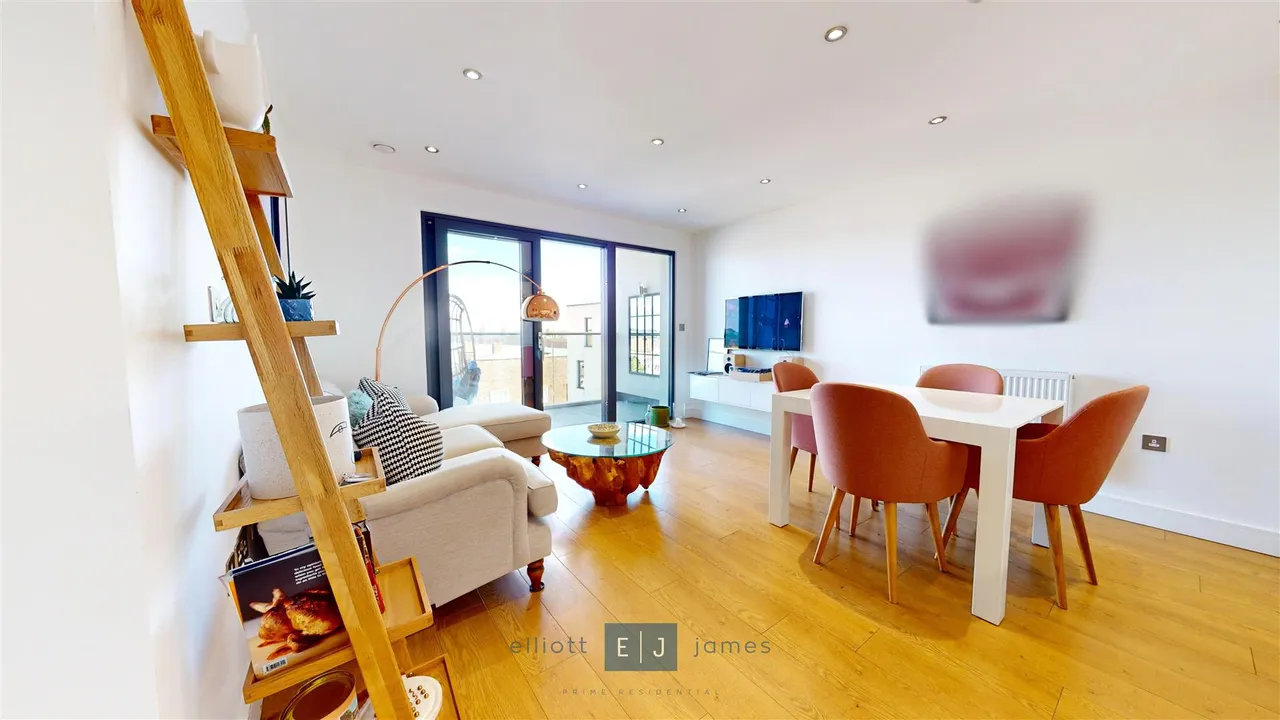 The Broadway, Loughton, IG10, photo 10