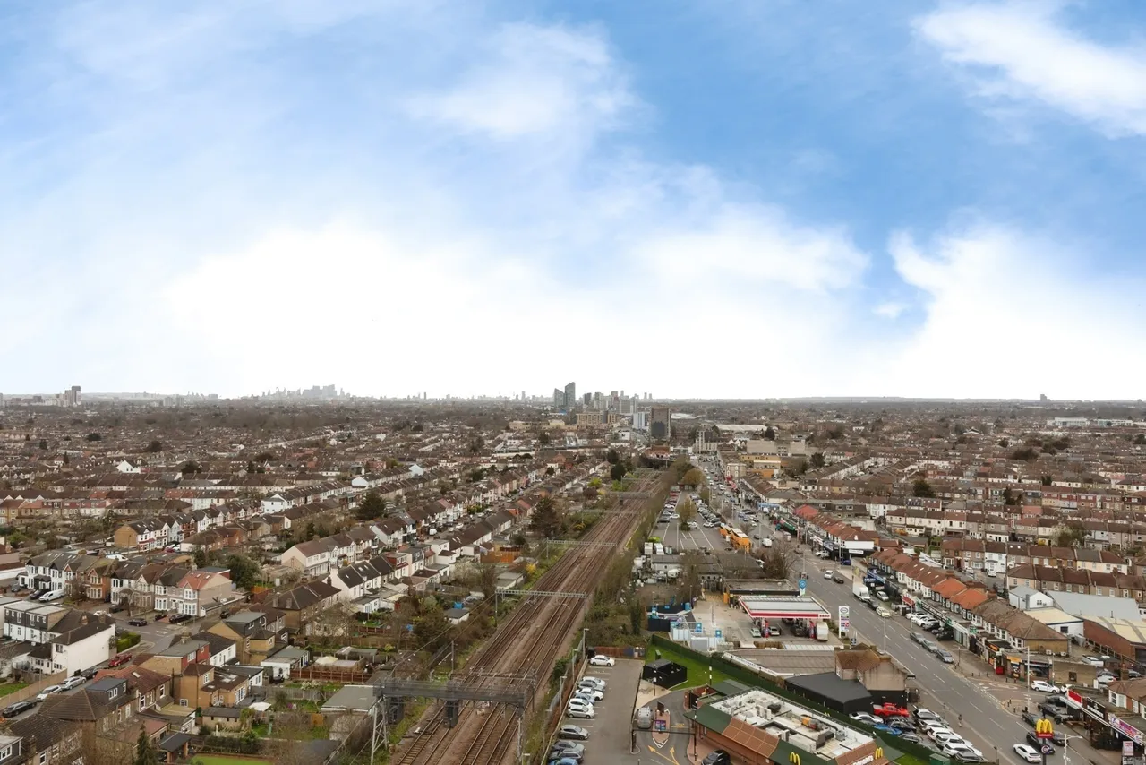 Teal Road, ILFORD, Essex, IG3, photo 18