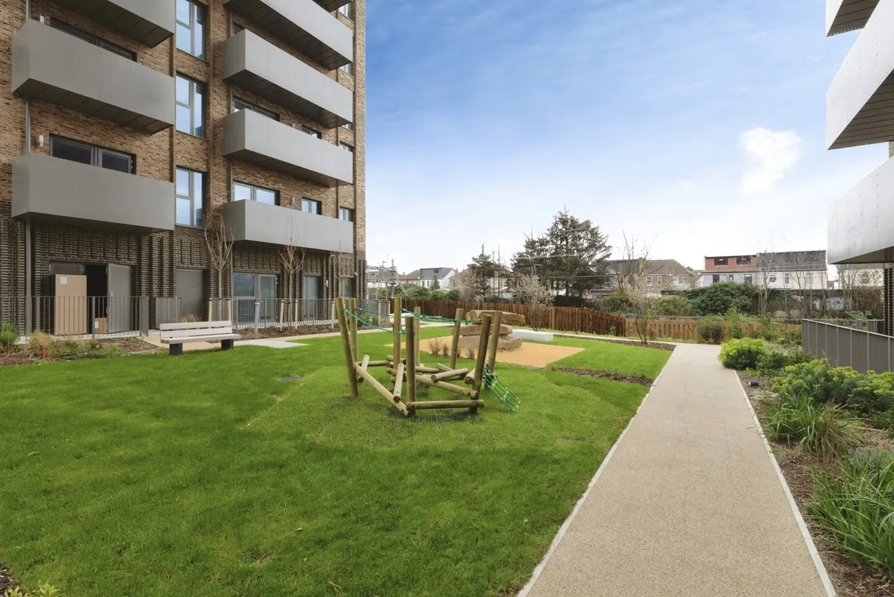 Teal Road, ILFORD, Essex, IG3, photo 20