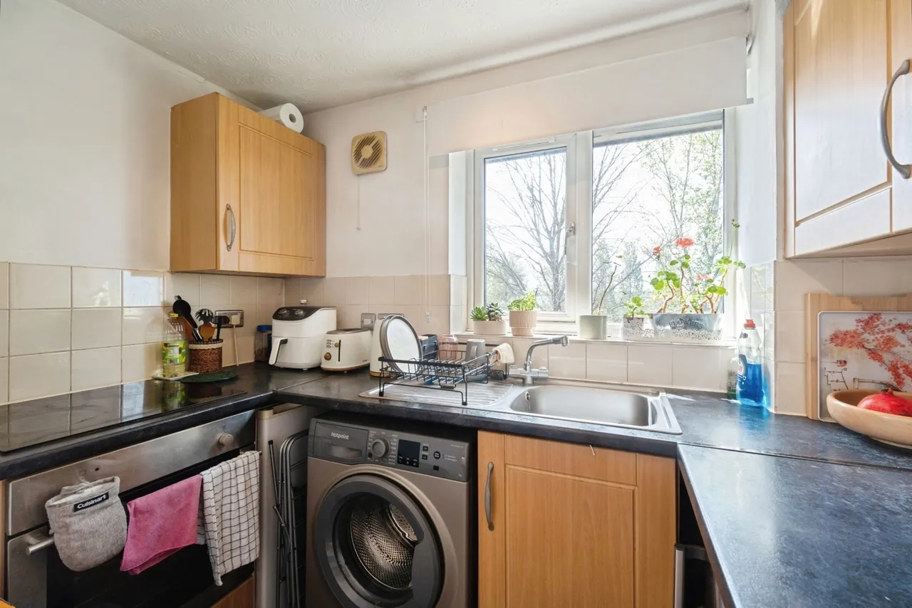 Viking Place, 145 Seymour Road, Leyton, E10, photo 8