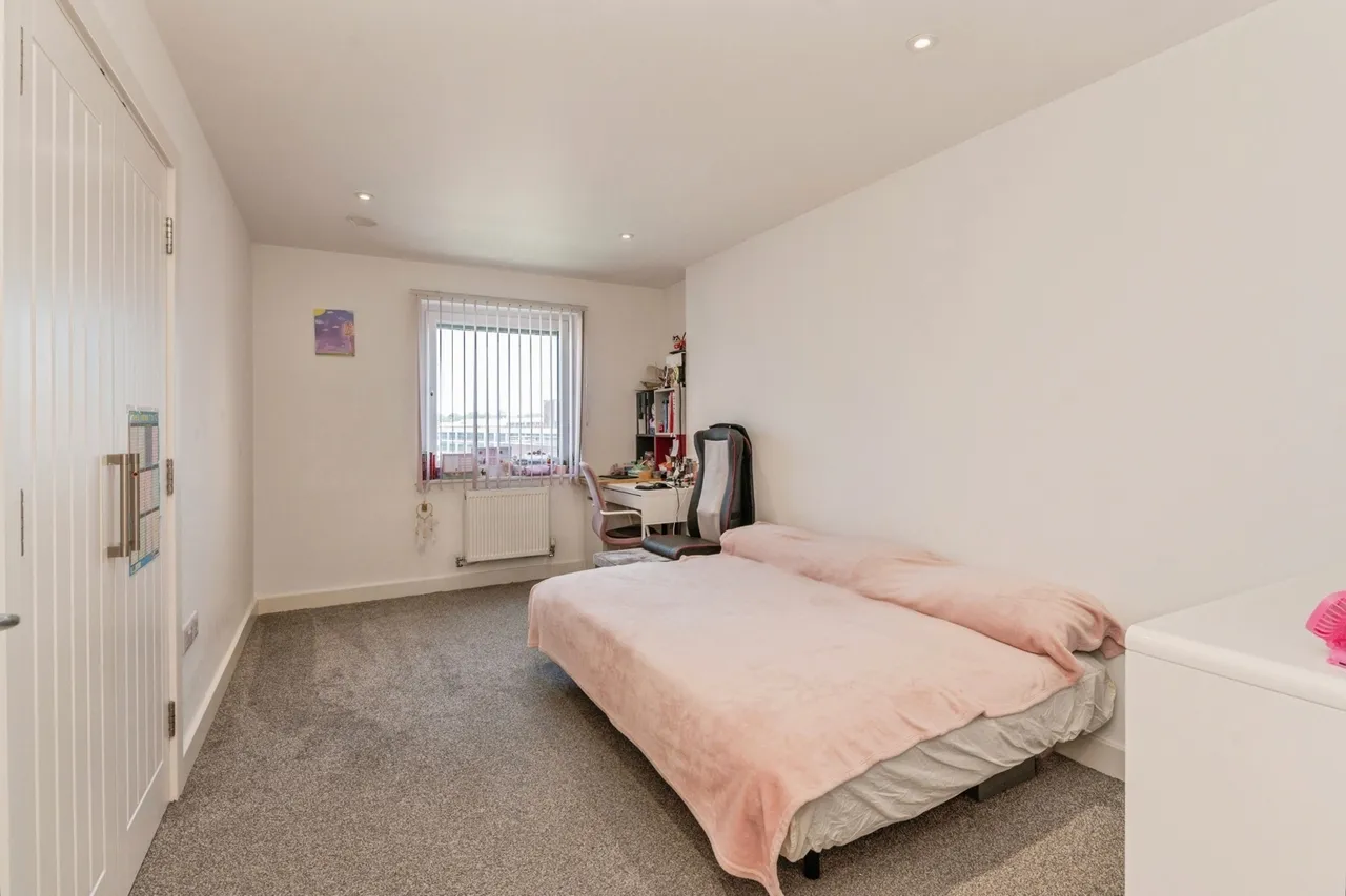 Pullman Square, Grays, Essex, RM17, photo 17