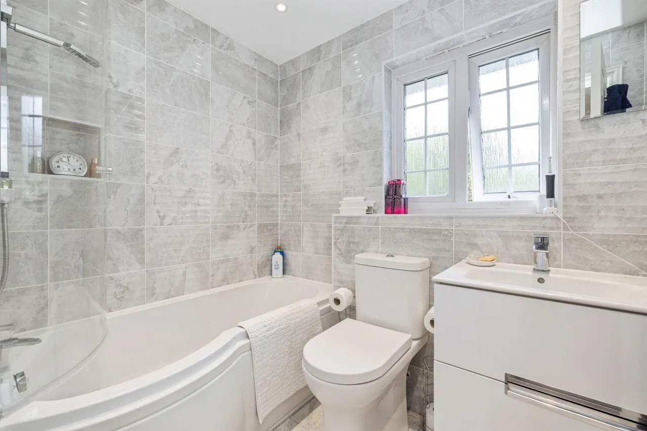 Five Fields Close, Watford, photo 9