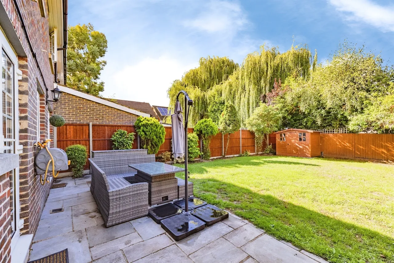 Five Fields Close, Watford, photo 12