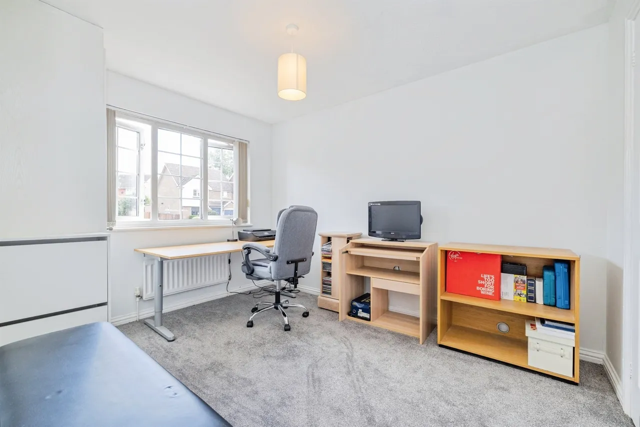 Five Fields Close, Watford, photo 6