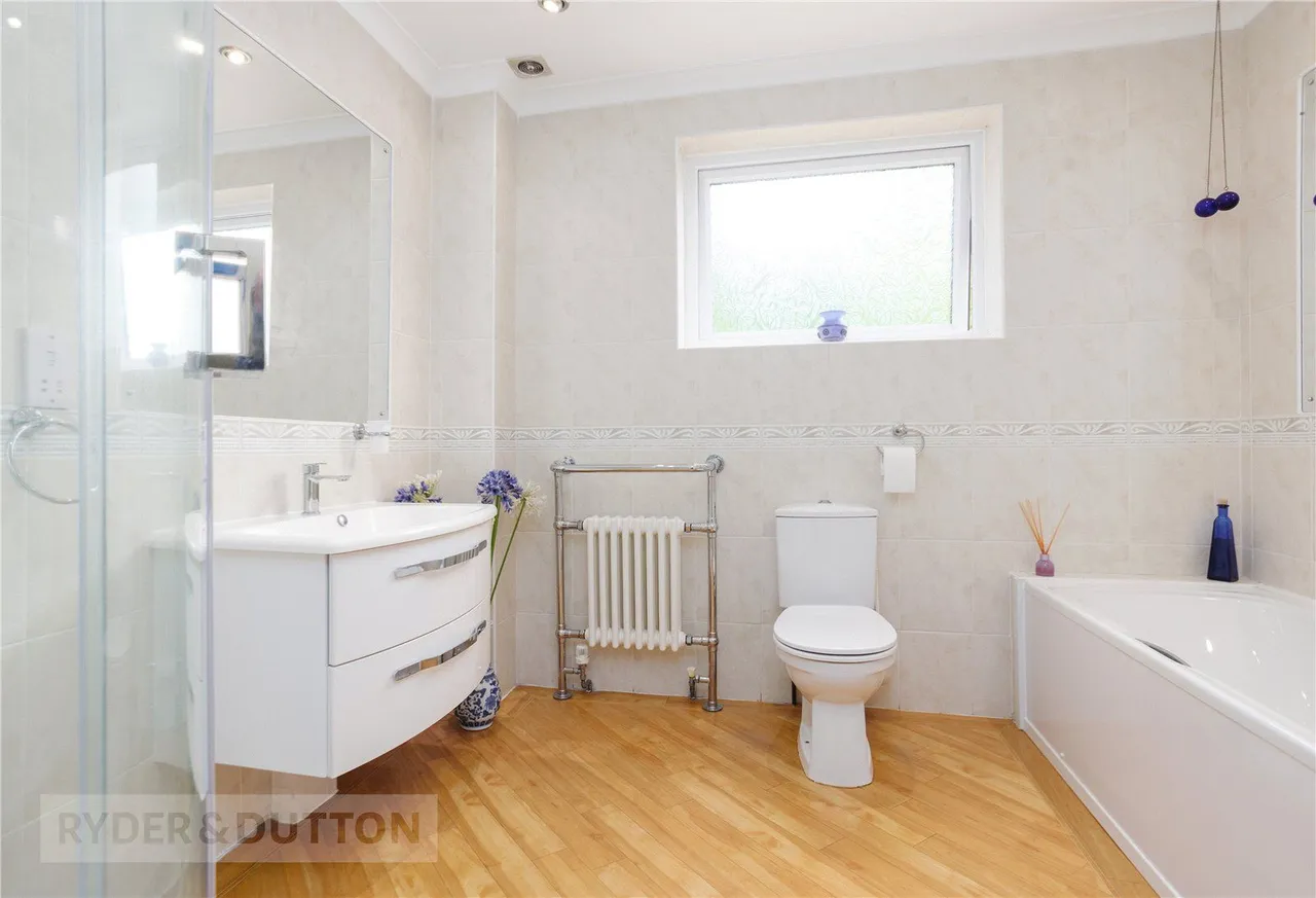Stoneswood Road, Delph, OL3, photo 26