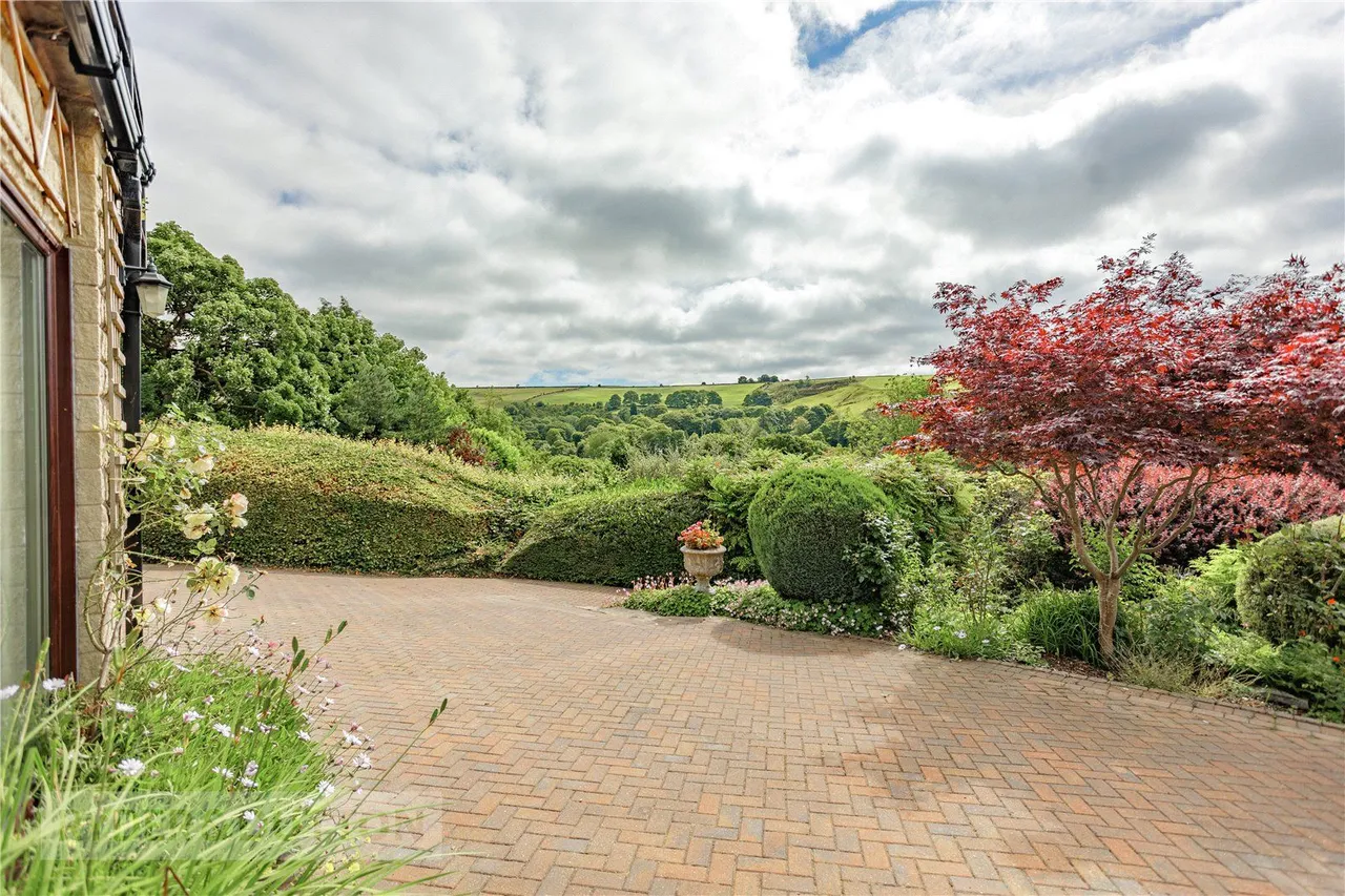 Stoneswood Road, Delph, OL3, photo 33