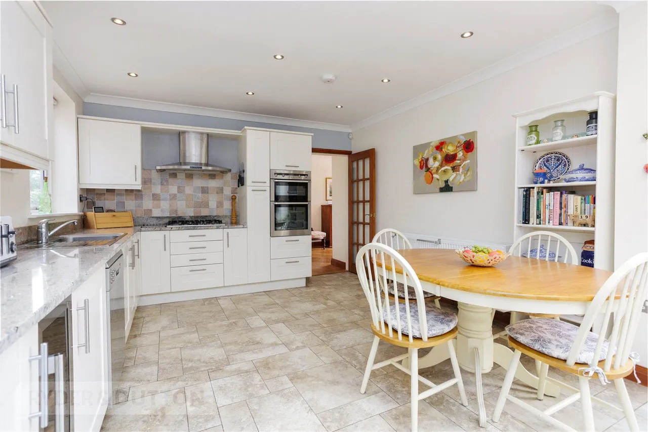 Stoneswood Road, Delph, OL3, photo 9