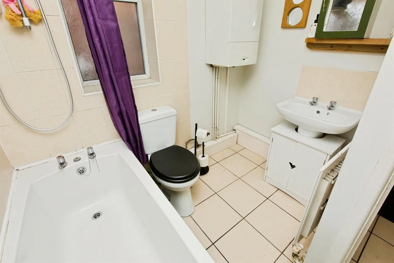 Calais Road, Burton-On-Trent, DE13, photo 6