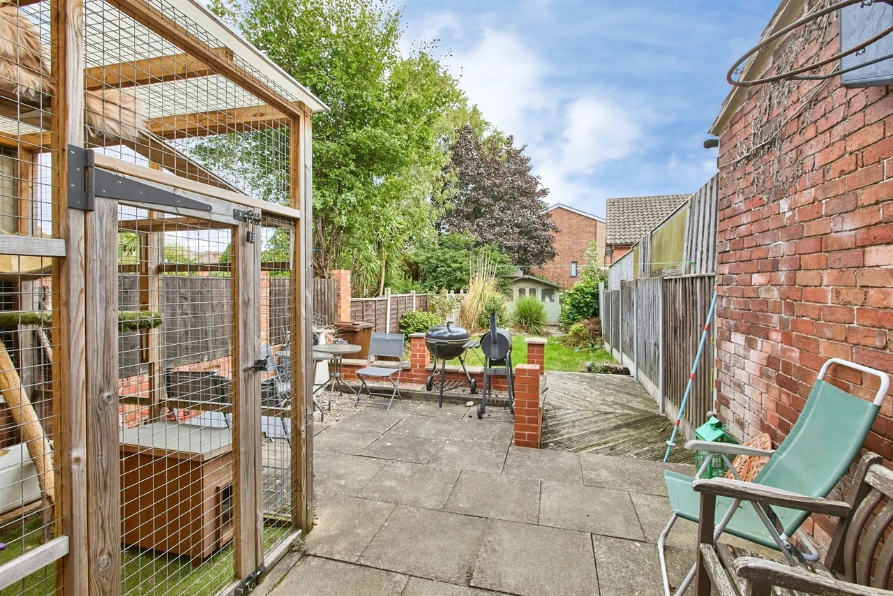 Calais Road, Burton-On-Trent, DE13, photo 17