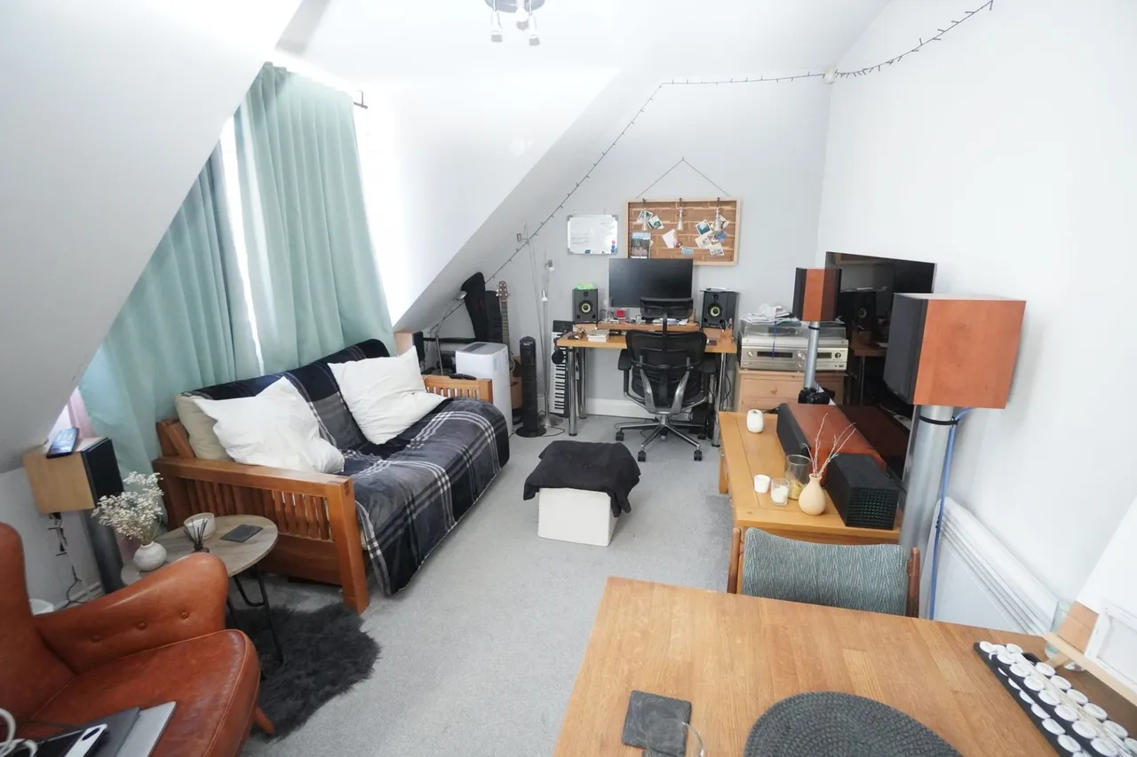 London Road, High Wycombe, HP11, photo 2