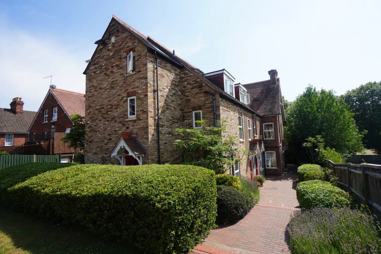 London Road, High Wycombe, HP11, photo 10