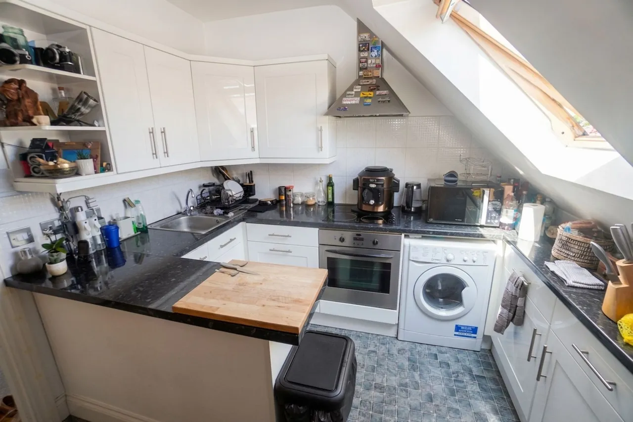 London Road, High Wycombe, HP11, photo 3
