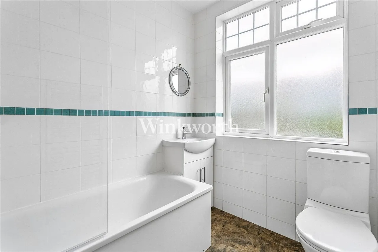 Stirling Road, London, N22, photo 5