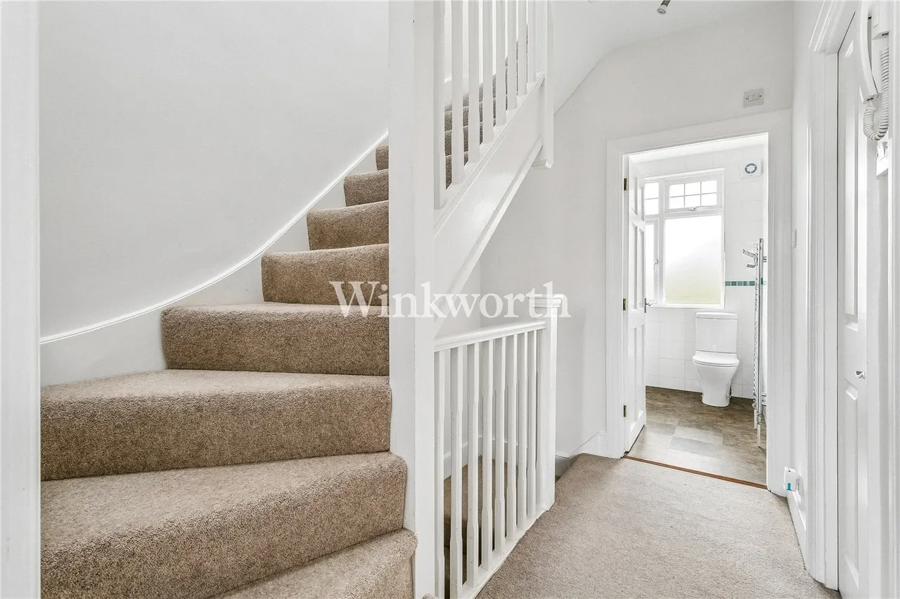 Stirling Road, London, N22, photo 6