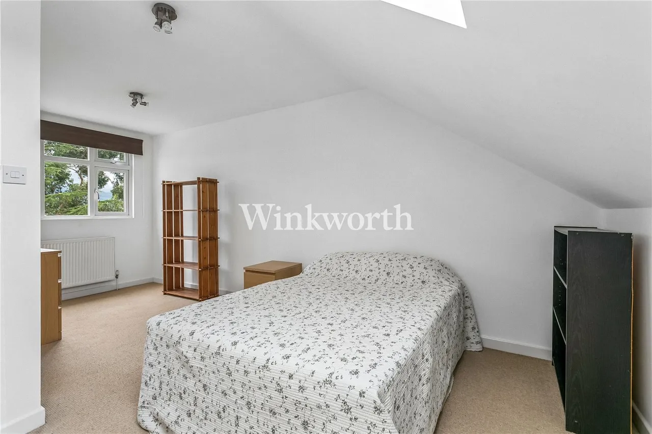 Stirling Road, London, N22, photo 9